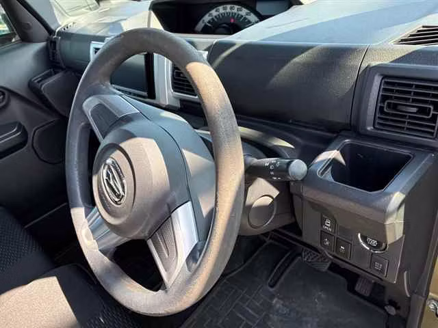 DAIHATSU WAKE