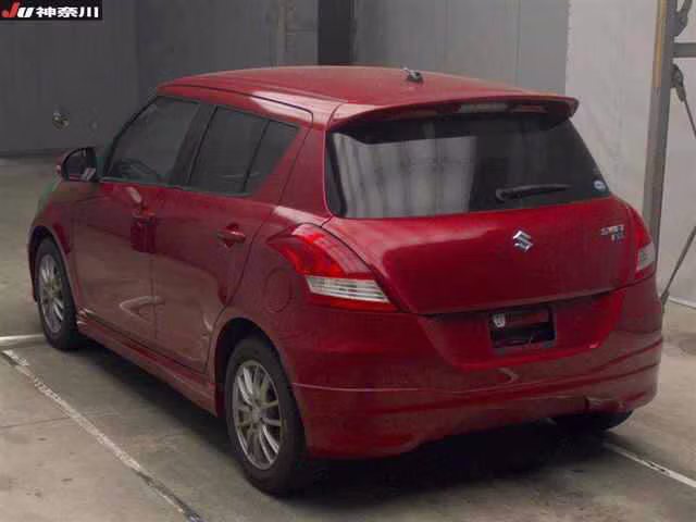 SUZUKI SWIFT