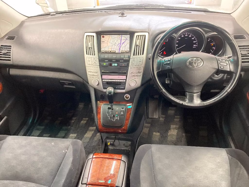 TOYOTA HARRIER