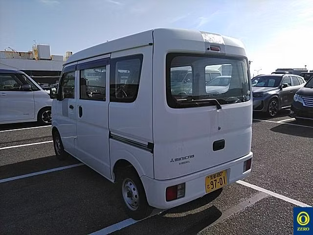 MITSUBISHI MINICAB