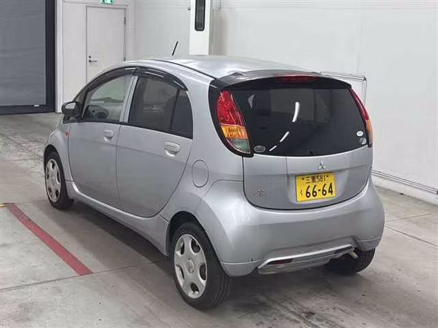 MITSUBISHI I