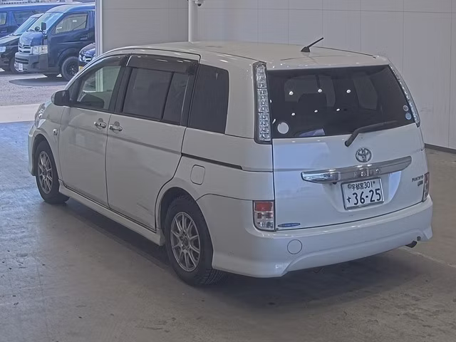 TOYOTA ISIS