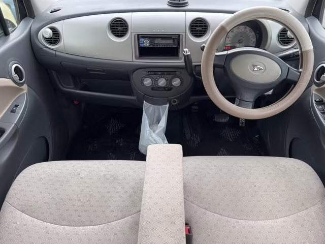DAIHATSU MOVE LATTE