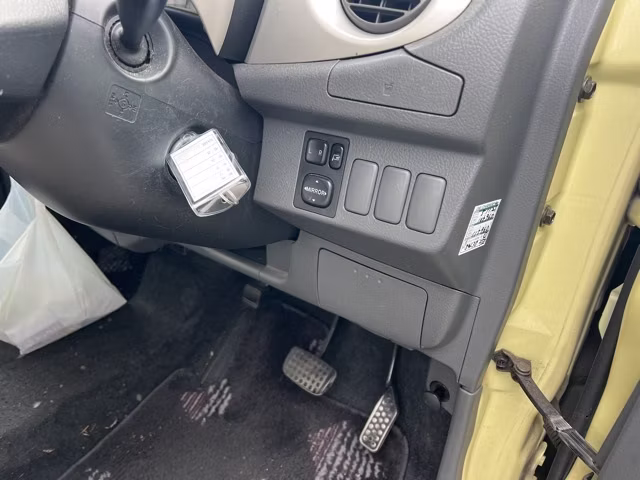 DAIHATSU MOVE LATTE
