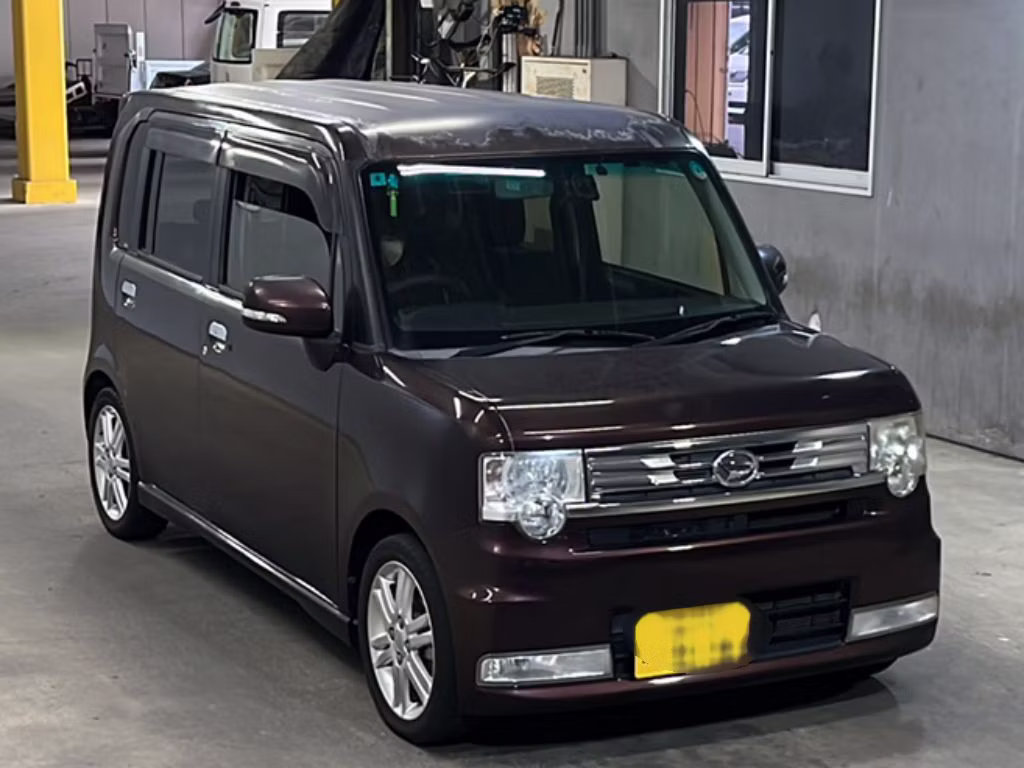 DAIHATSU MOVE CONTE