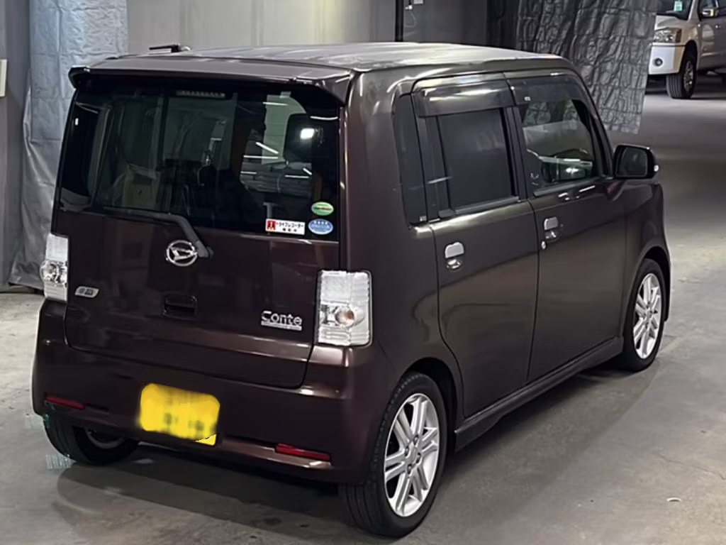 DAIHATSU MOVE CONTE