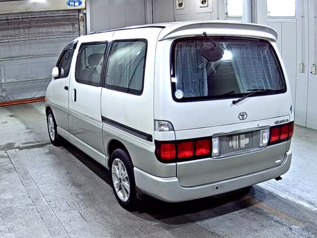 TOYOTA GRANVIA