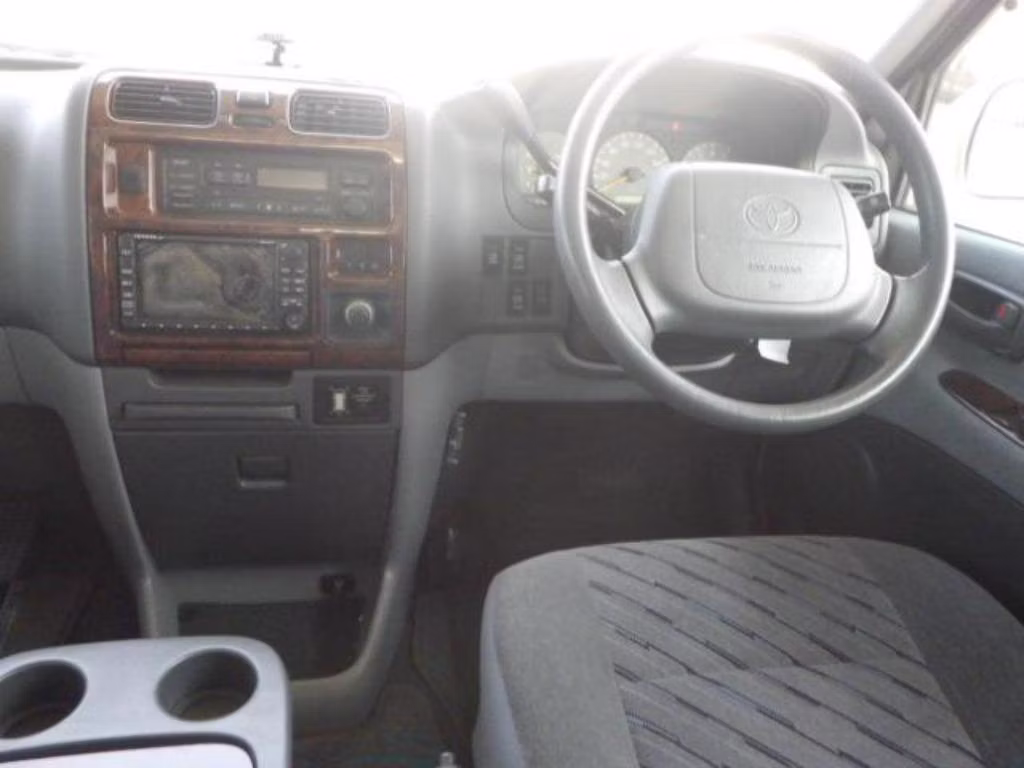 TOYOTA GRANVIA