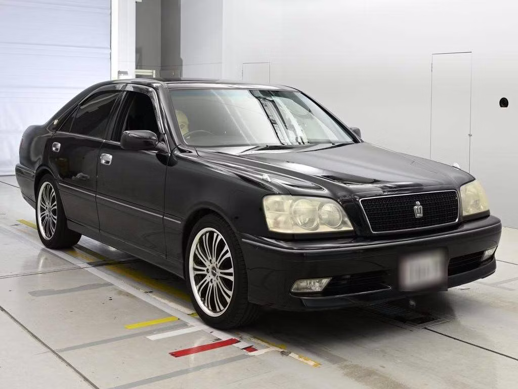 TOYOTA CROWN