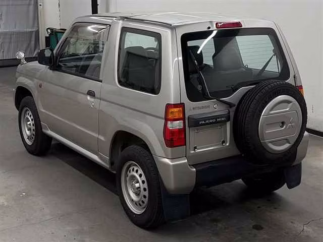 MITSUBISHI PAJERO MINI