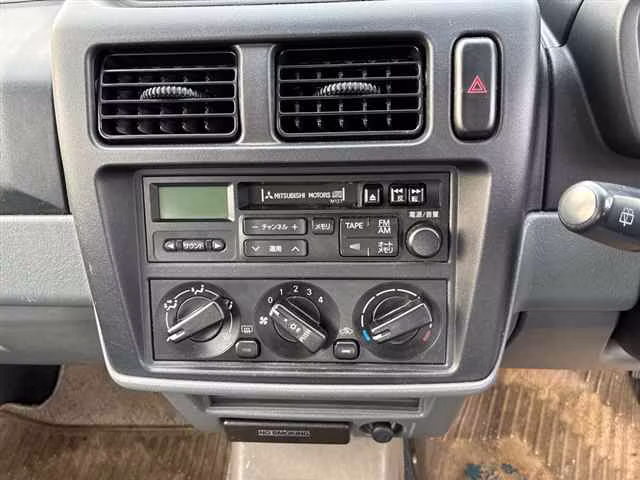 MITSUBISHI PAJERO MINI