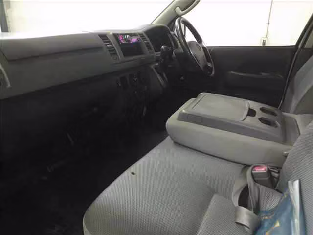 TOYOTA REGIUS ACE
