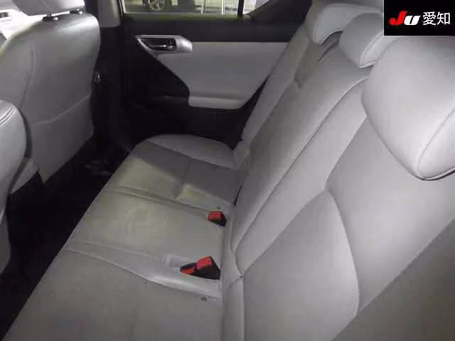 LEXUS CT200H
