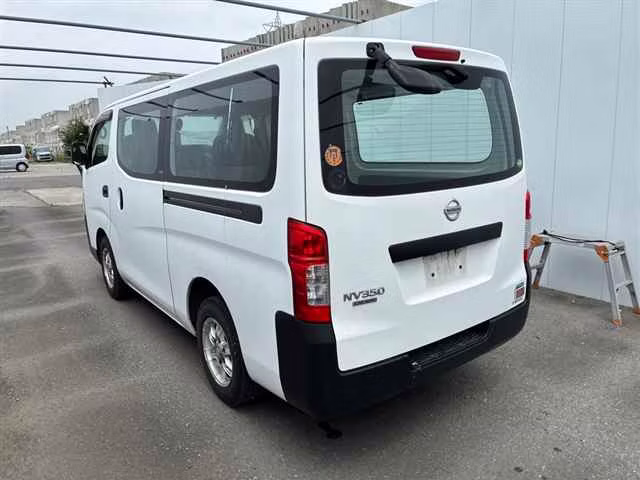 NISSAN NV350 CARAVAN