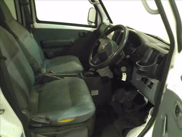 MITSUBISHI MINICAB