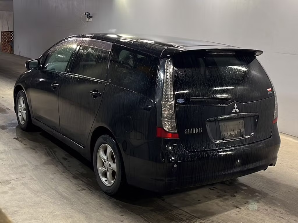 MITSUBISHI GRANDIS