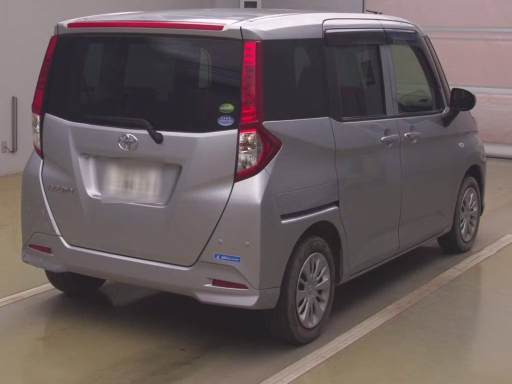 TOYOTA ROOMY