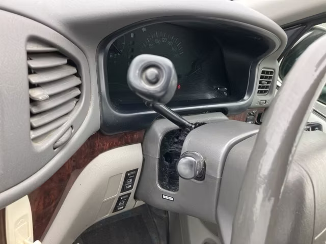 TOYOTA HIACE REGIUS