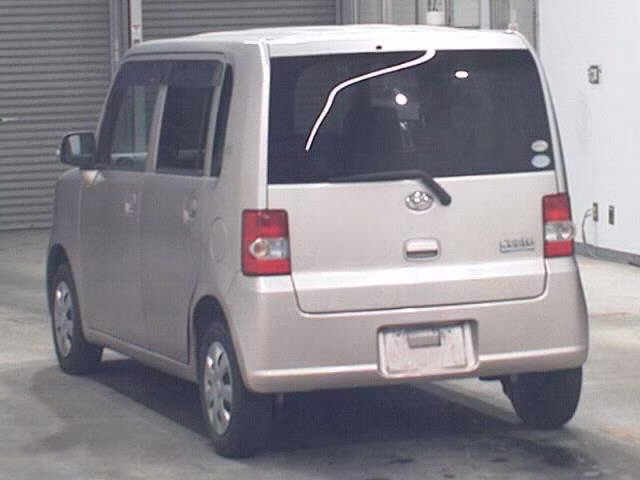 DAIHATSU MOVE CONTE