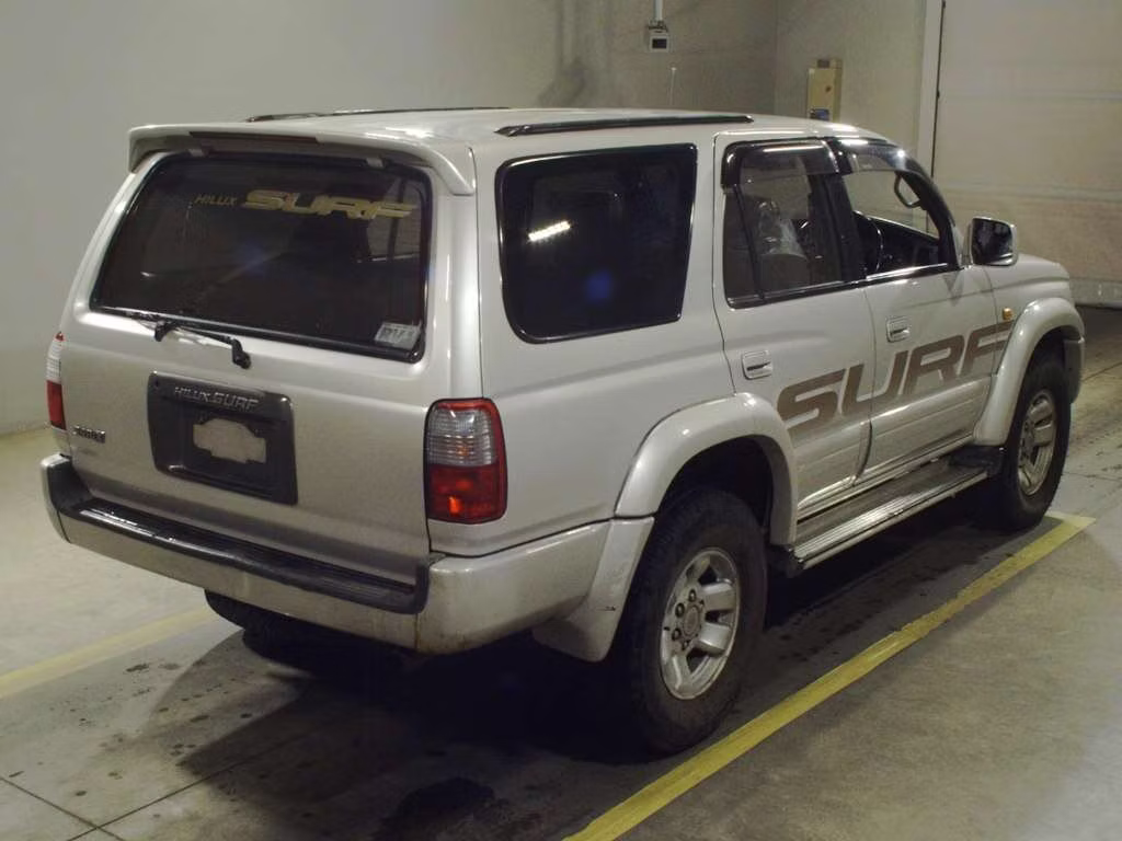 TOYOTA HILUX SURF
