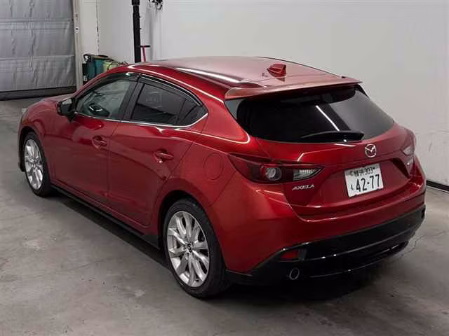 MAZDA AXELA