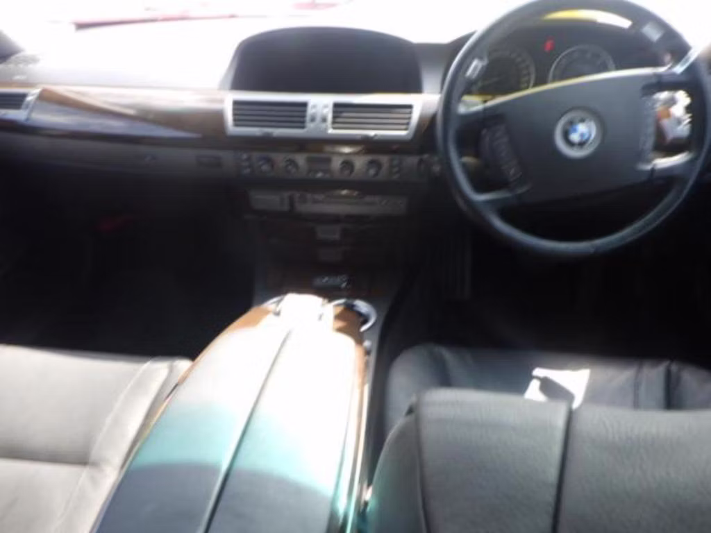 BMW 7-SERIES