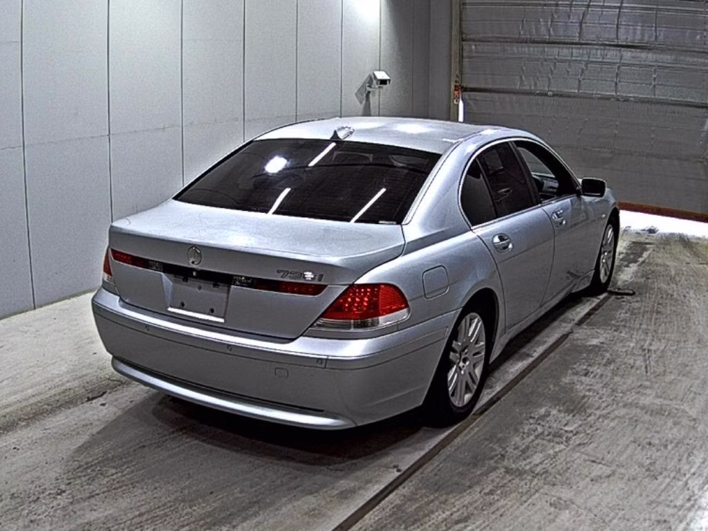 BMW 7-SERIES