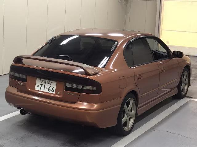 SUBARU LEGACY B4