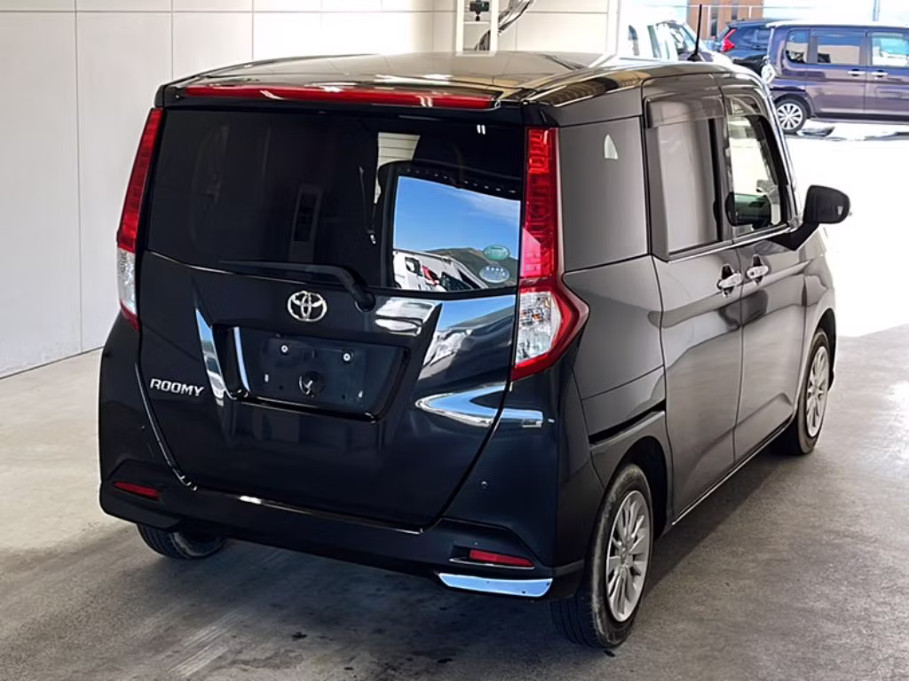 TOYOTA ROOMY