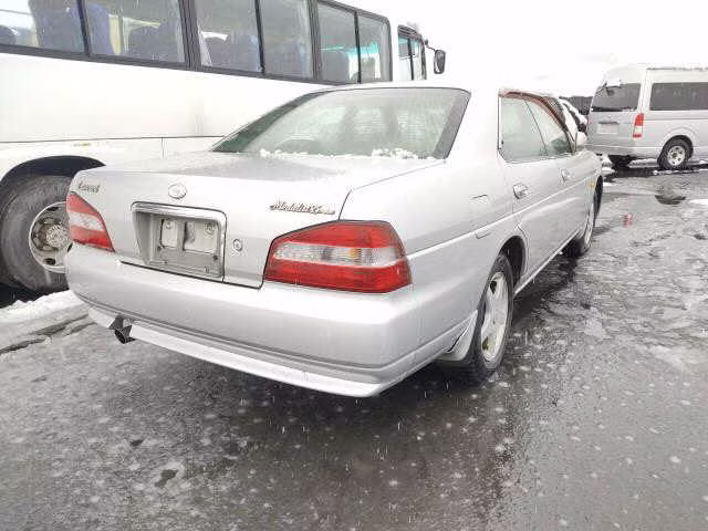 NISSAN LAUREL