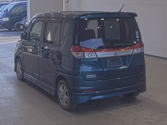 MITSUBISHI DELICA D:2