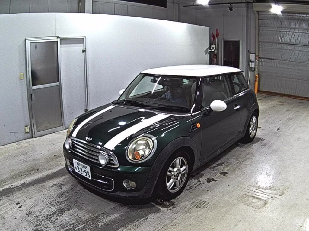MINI HATCH