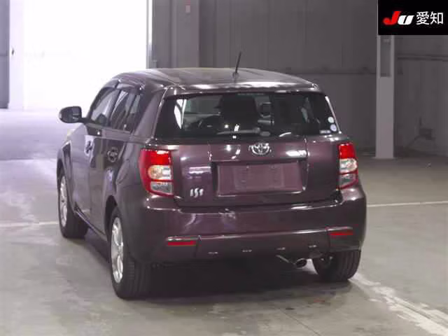 TOYOTA IST