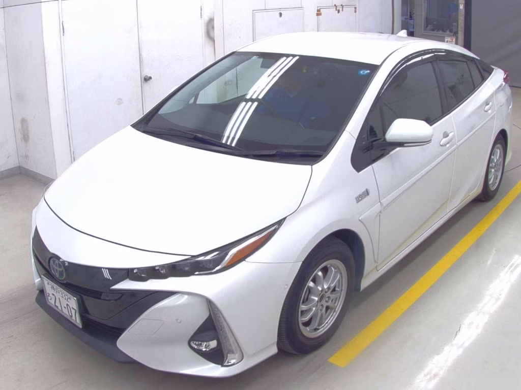 TOYOTA PRIUS PHV