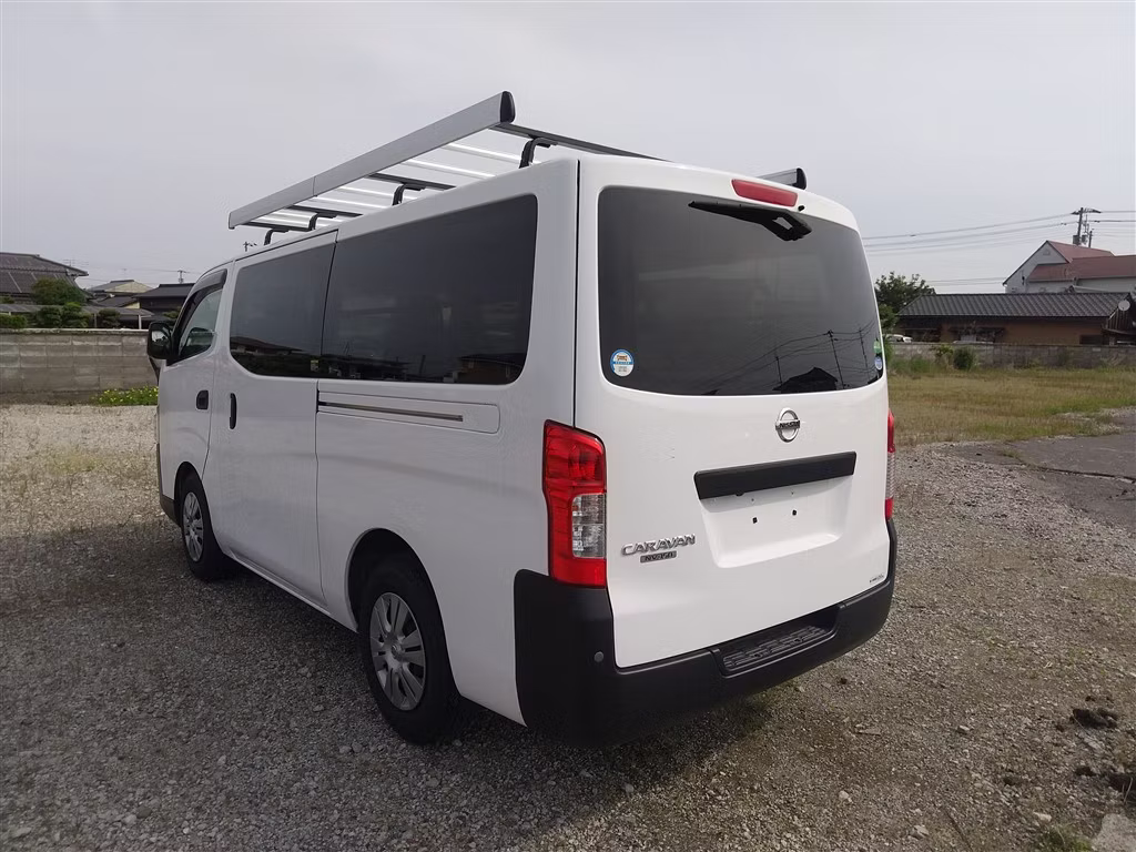 NISSAN NV350 CARAVAN