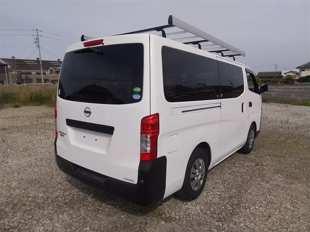 NISSAN NV350 CARAVAN