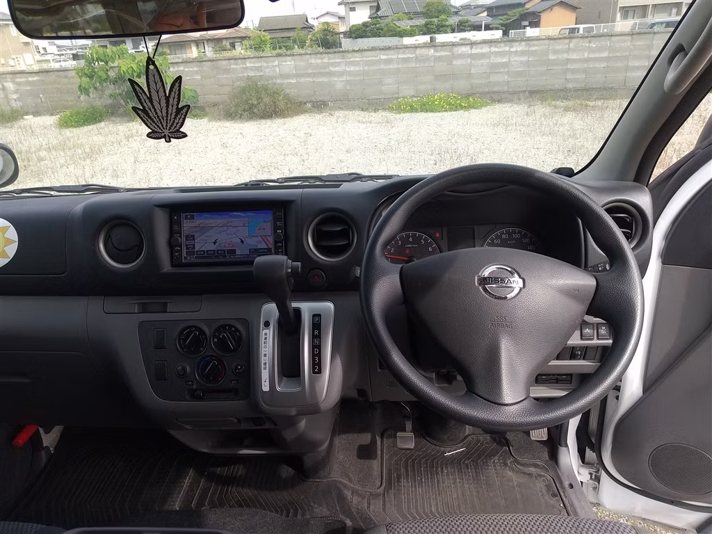 NISSAN NV350 CARAVAN