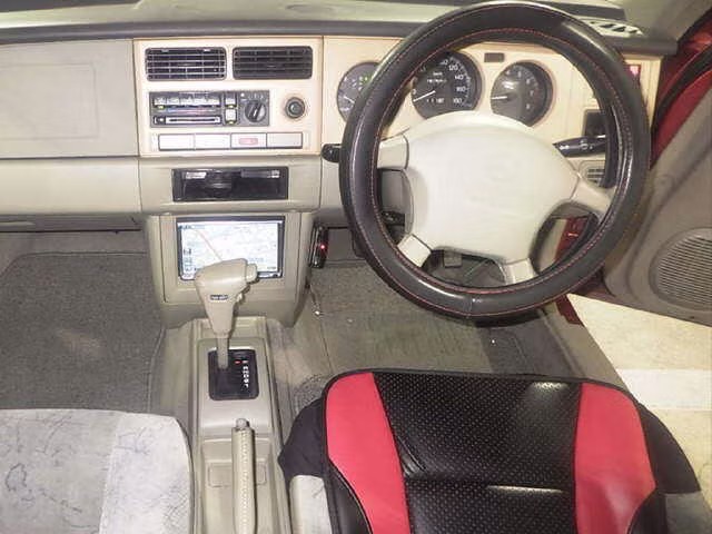 NISSAN RASHEEN