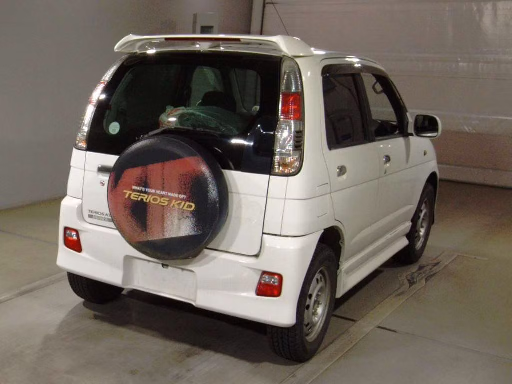 DAIHATSU TERIOS KID