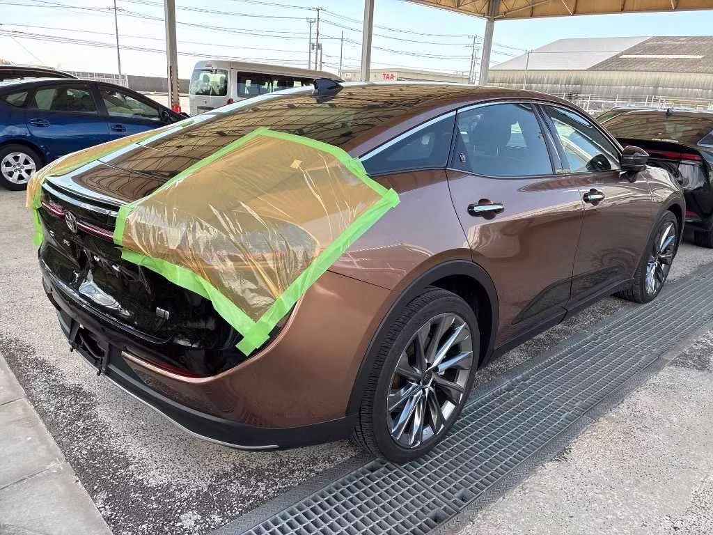 TOYOTA CROWN