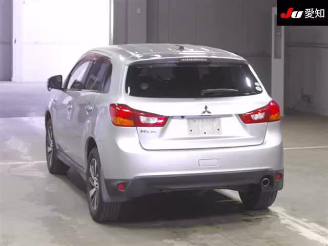 MITSUBISHI RVR