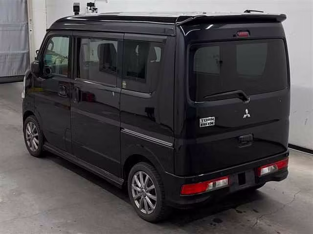 MITSUBISHI TOWN BOX