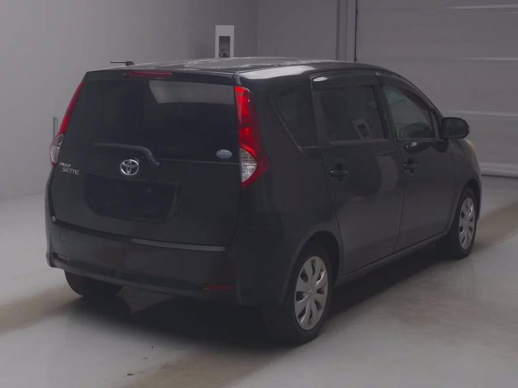 TOYOTA PASSO SETTE
