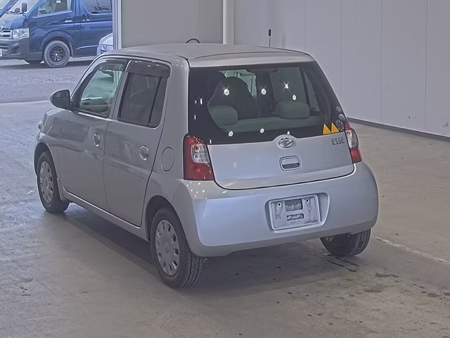 DAIHATSU ESSE