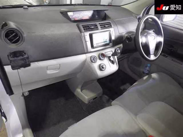 TOYOTA PASSO SETTE