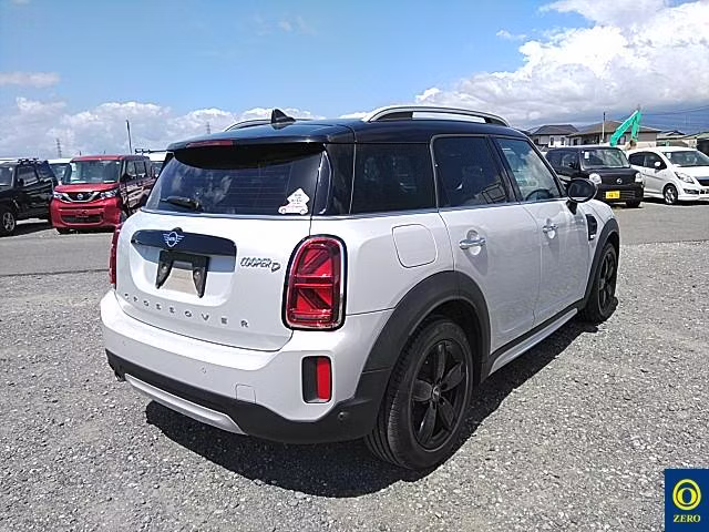 MINI CROSSOVER