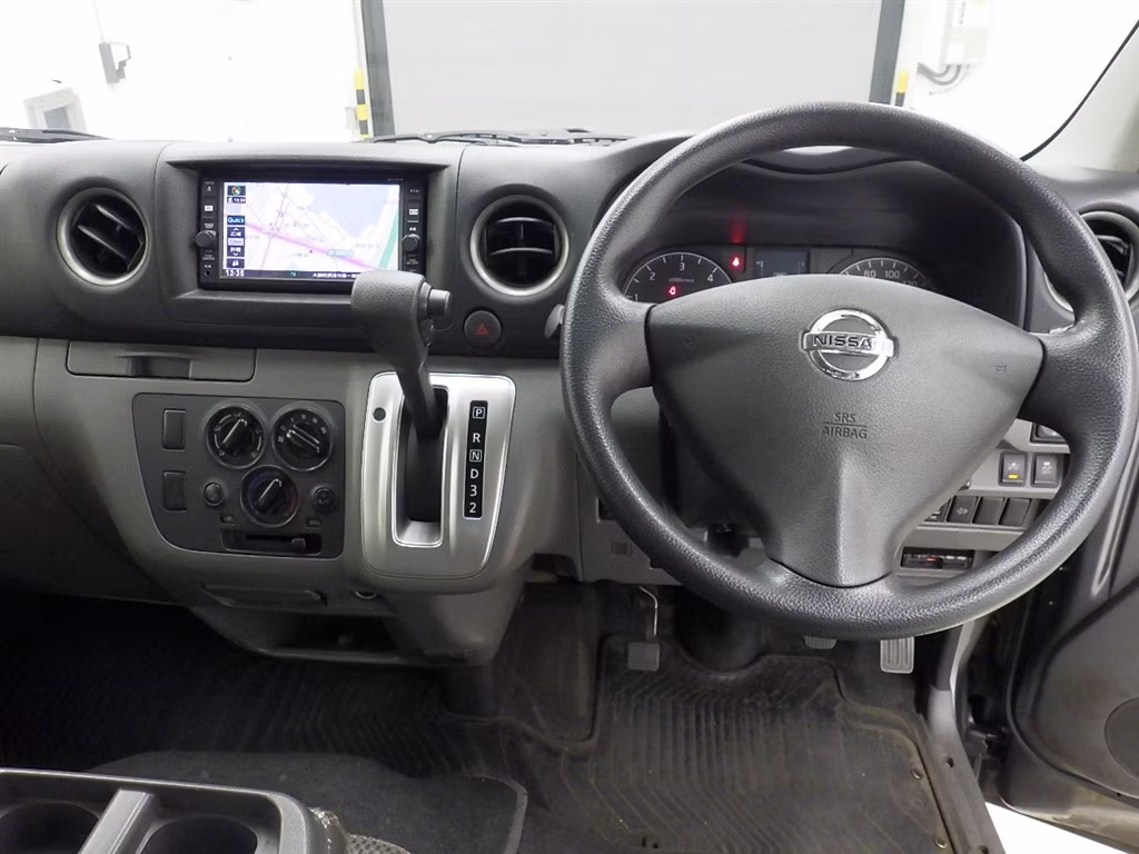 NISSAN NV350 CARAVAN