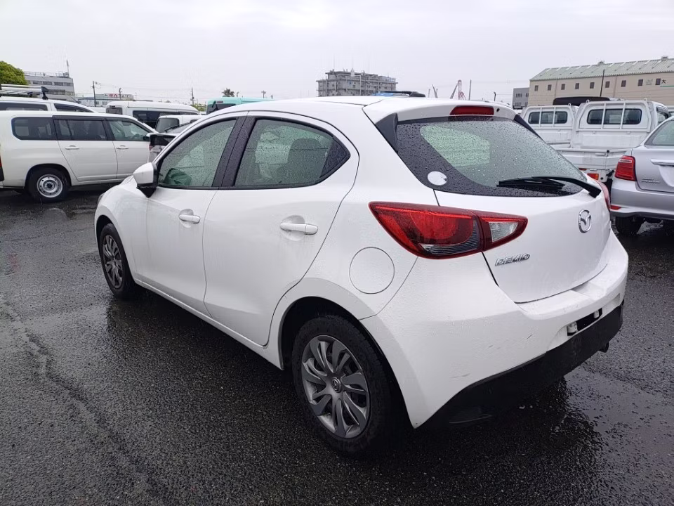MAZDA DEMIO