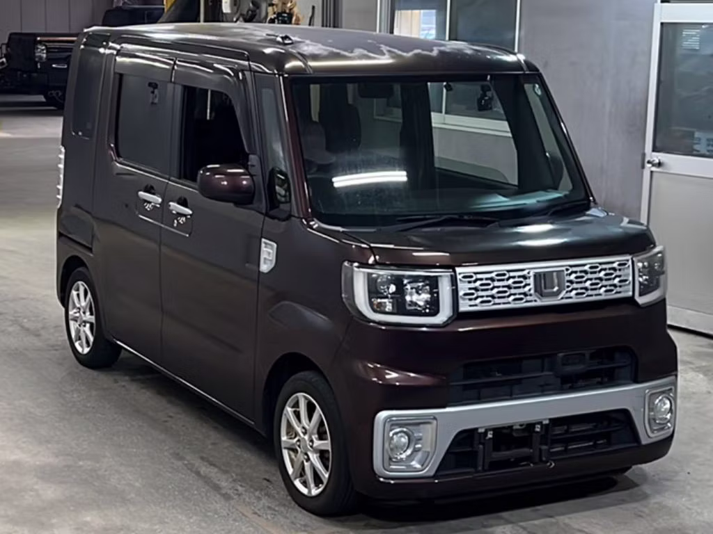 DAIHATSU WAKE