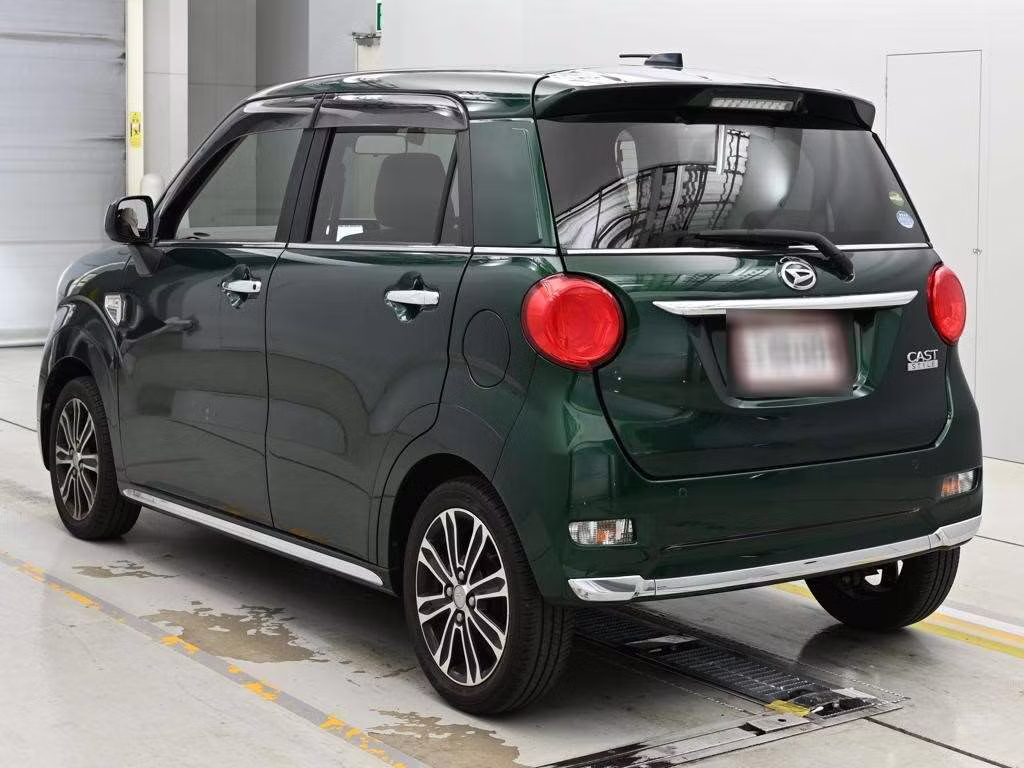DAIHATSU CAST